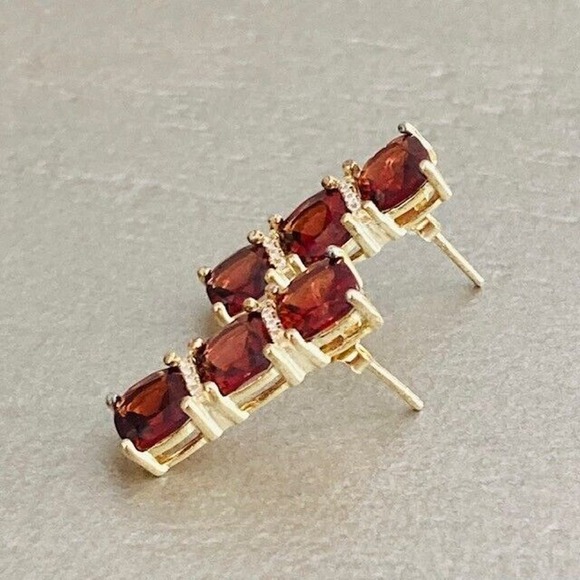 NWOT $399 Cabernet Garnet Stauer Three Stone Cushion Cut Sterling 925 Earrings - Picture 6 of 9
